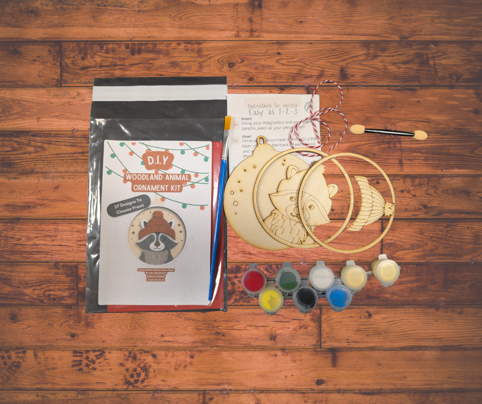 Raccoon Winter Wonderland Ornament Kit : Animals