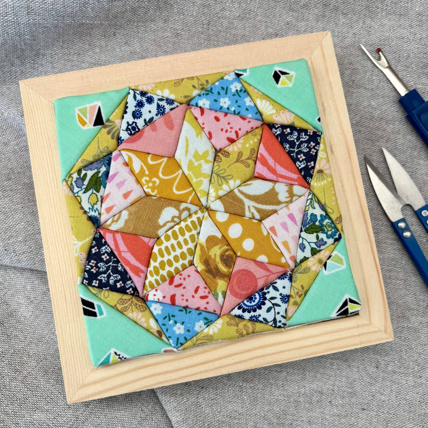 Geometric Kinusaiga Fabric Mosaic Craft Kit