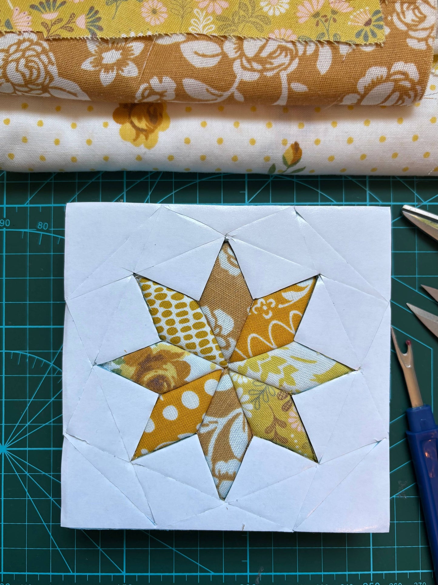 Geometric Kinusaiga Fabric Mosaic Craft Kit
