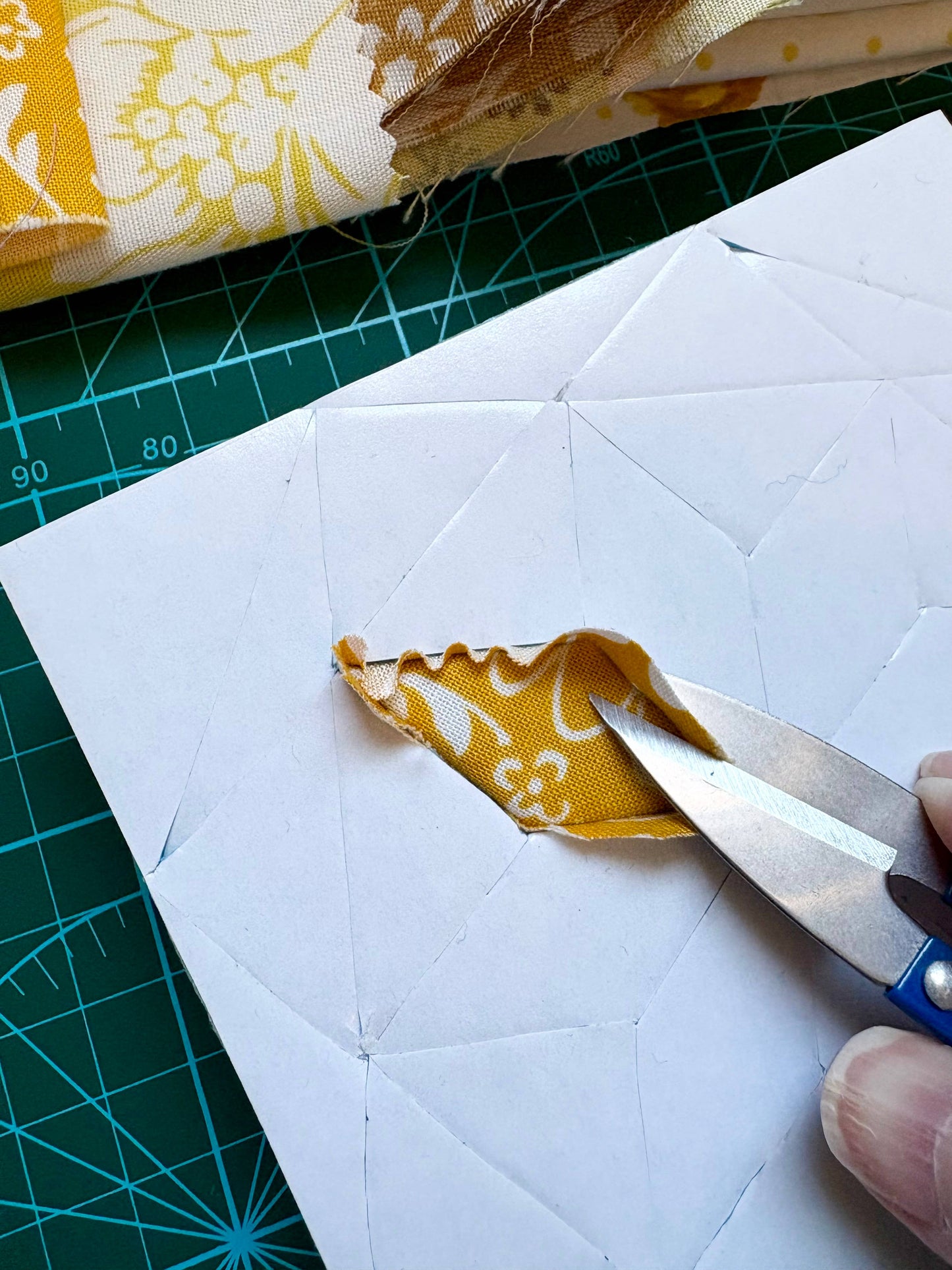 Geometric Kinusaiga Fabric Mosaic Craft Kit